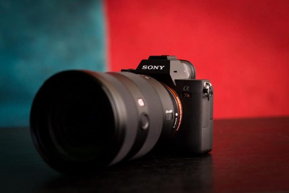 Sony a7Riii Review by Stark Photography - still life shot of the Sony a7Riii with the 24mm-70mm 2.8 Lens