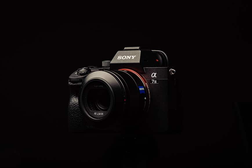 Sony A7 III Review: Sony Goes Back to Basics with Its Lower-End Full-Frame  Mirrorless Camera