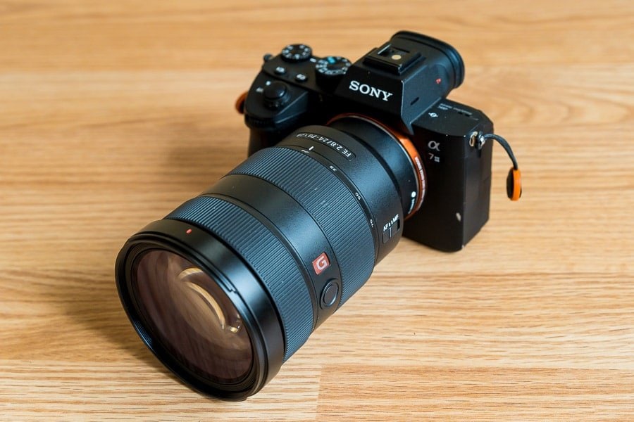 sony lenses e mount multiple focal length and wide maximum aperture