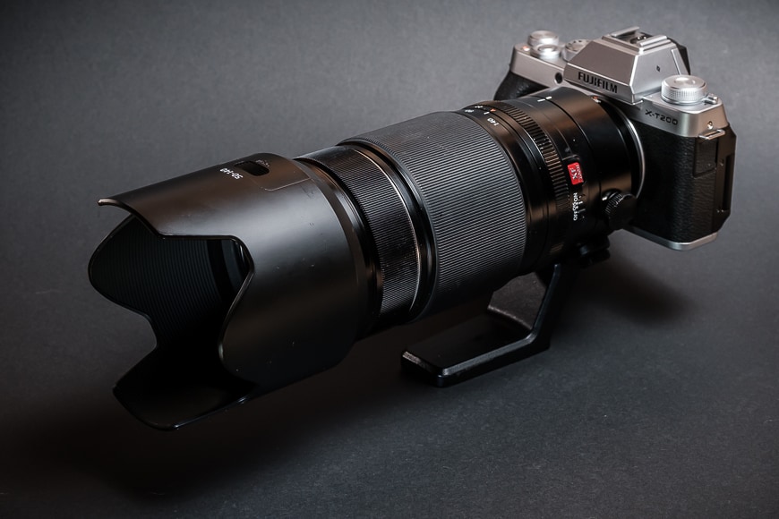 The Fujifilm XF 50-140mm f/2.8 dwarfs the Fujifilm X-T200.