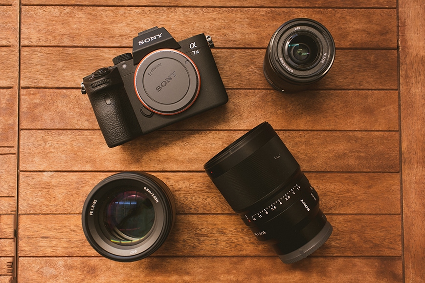 Guide to prime vs zoom lens: which win on image quality, focal lengths and other advantages?