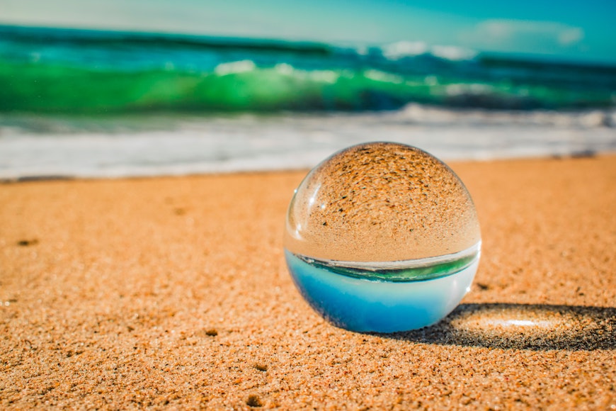Beach photos using crystal balls can cause safety issues due to overheating.