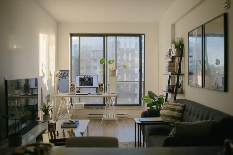How to Set up a Home Photography Studio (Cheap Way to Do it)