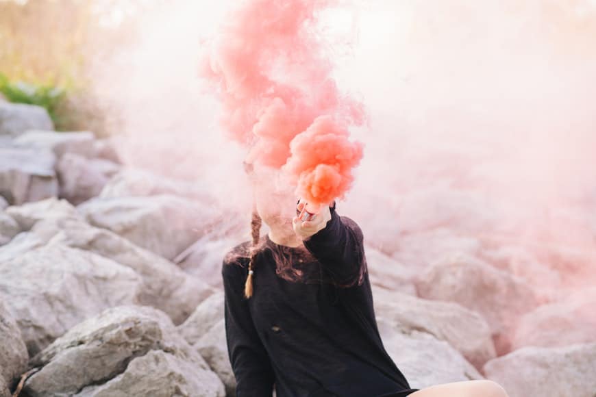 Smoke Bomb Senior Pictures: Is It Right For Me?