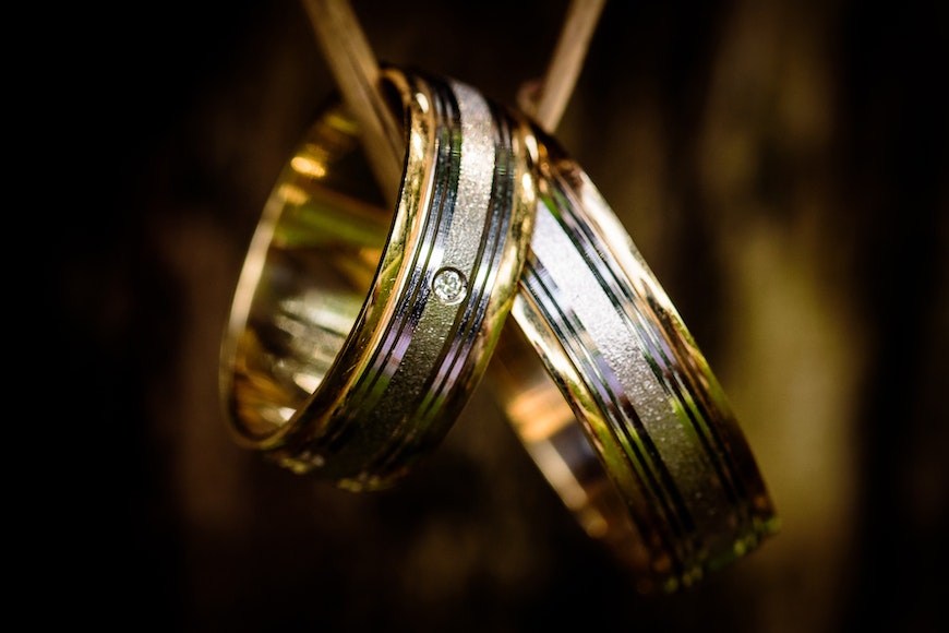 Royalty-Free photo: Silver-colored bond rings photo | PickPik
