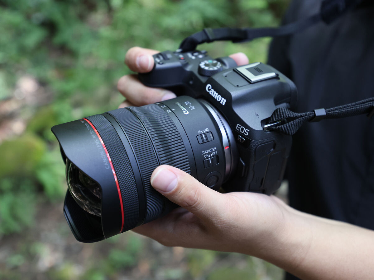 Canon RF 10-20mm f/4 L IS STM lens