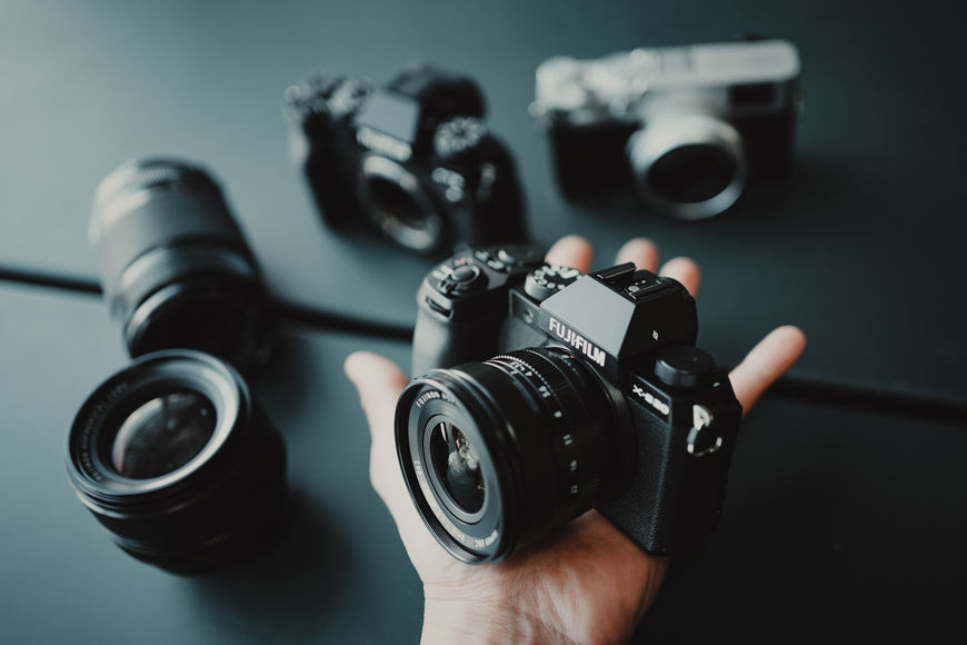 7 Cool Digital Cameras That Look Like Film Cameras