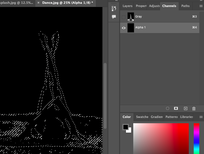A drawing of the eiffel tower in photoshop.