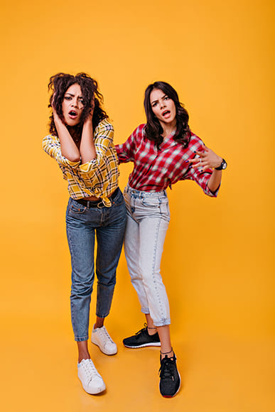 How to Master the 'Ugly-Cool' Posing Aesthetic for Gen Z Clients 4