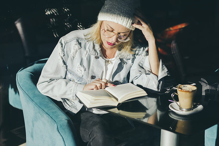 Author Poses That Work Best for Book Covers, Amazon & Social Media 1