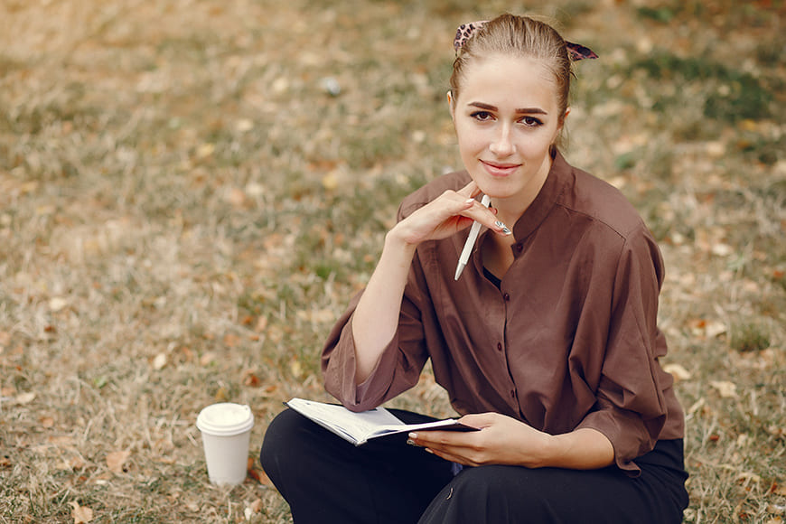 Author Poses That Work Best for Book Covers, Amazon & Social Media 2