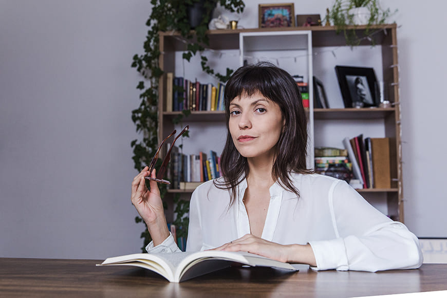 Author Poses That Work Best for Book Covers, Amazon & Social Media 5