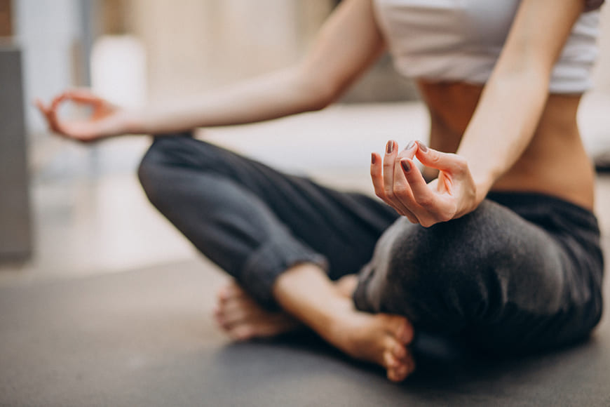 Yoga Photography Poses Flow-Friendly Ideas for Social Media 1