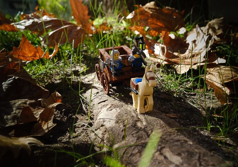 Artist Uses Miniature Railway Figurines to Create Lifelike Images
