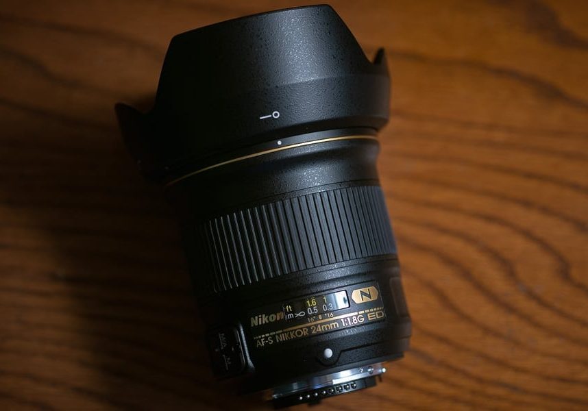 Nikon-24mm-1-8-lens-review-with-hood