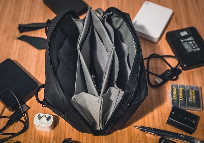 Peak Design Tech Pouch Review - Innovative and Awesome