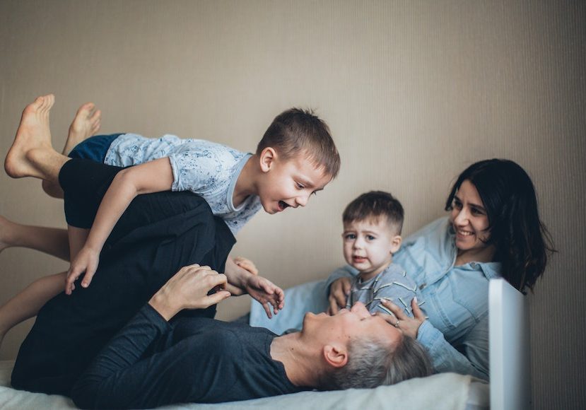17 Best Family Photo Poses for Your Next Session